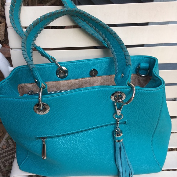 Turquoise faux leather handbag/shoulder bag-convertible w/dangle tassel. Classy! - Picture 7 of 9